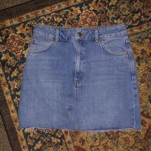 TOPSHOP DENIM SKIRT